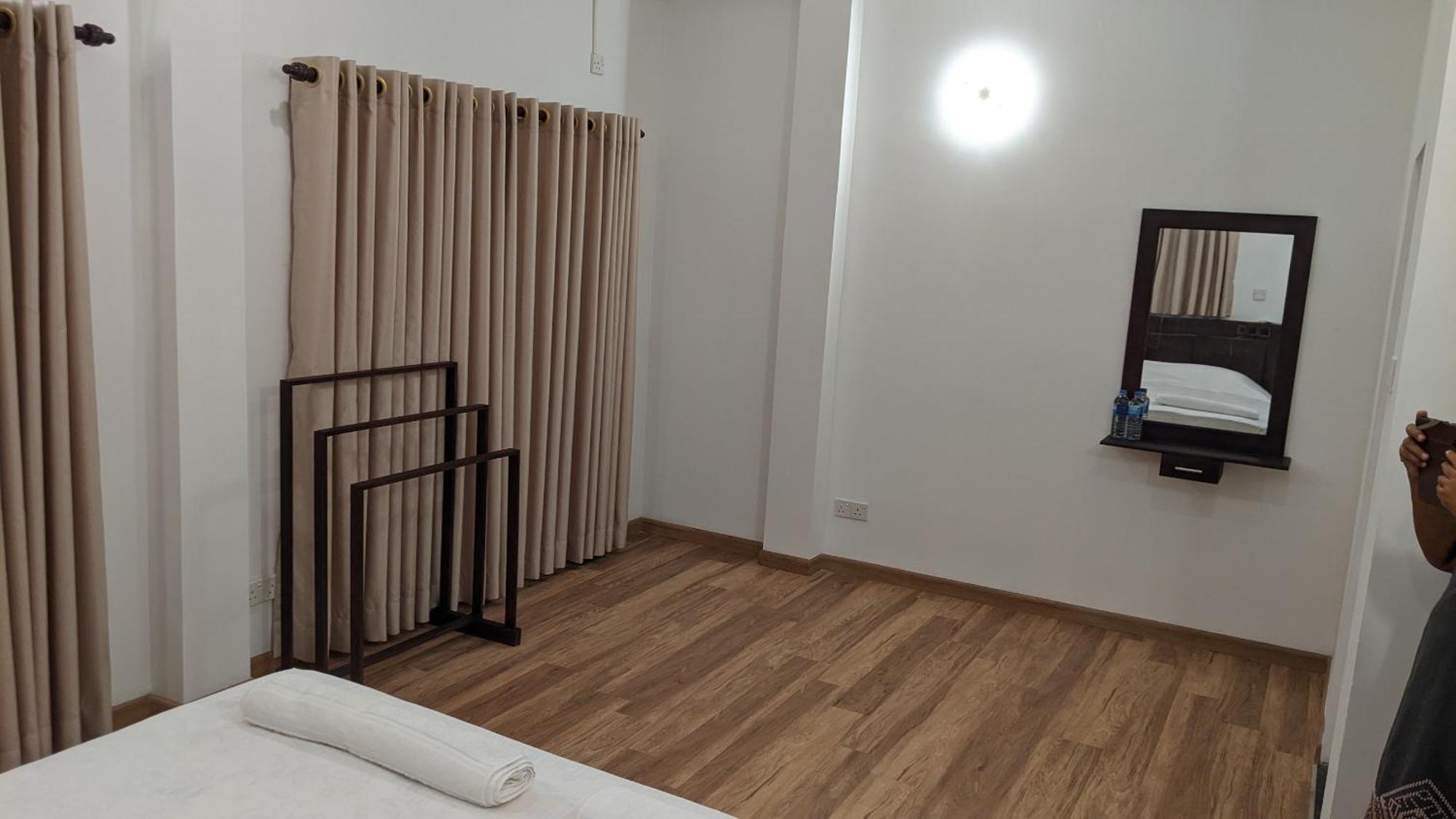 Marian Villa Katunayaka Buitenkant foto